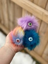 Cyclumps - plush art toy shoulder pet