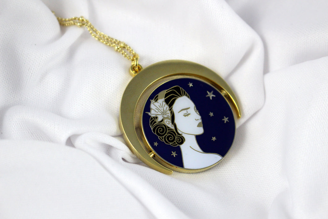 Lucid Dreamer, Spinning enamel necklace